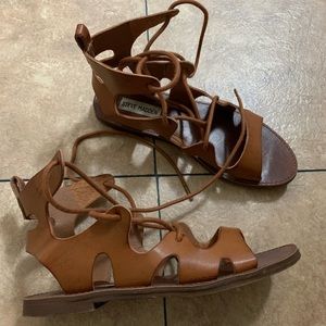 Steve Madden tan Sandals
